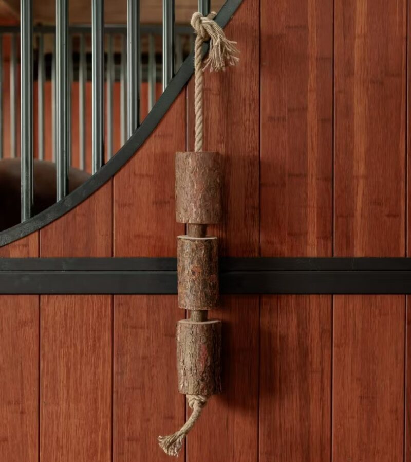 Іграшка-ласощі в денник Wooden Relax від Kentucky