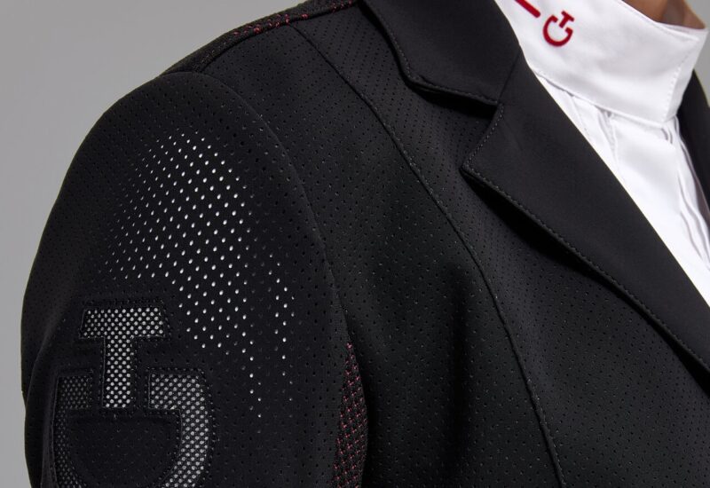 Редингот жіночий Revo Perforated Light Tech від Cavalleria Toscana