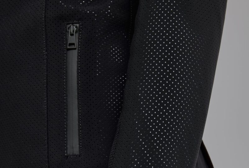 Редингот жіночий Revo Perforated Light Tech від Cavalleria Toscana